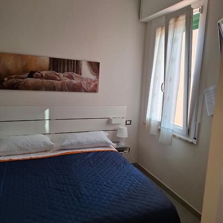 Fare Bnb - Room Del Parco Reggio Emilia Dış mekan fotoğraf