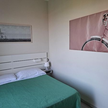 Fare Bnb - Room Del Parco Reggio Emilia Dış mekan fotoğraf