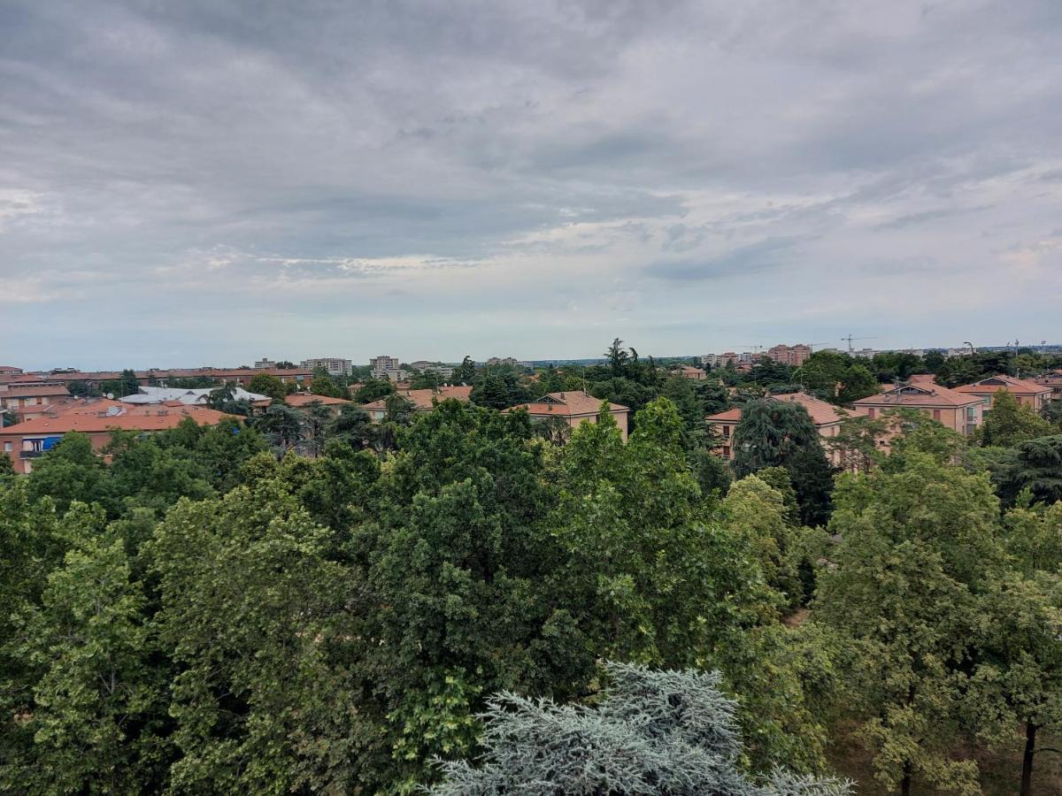 Fare Bnb - Room Del Parco Reggio Emilia Dış mekan fotoğraf