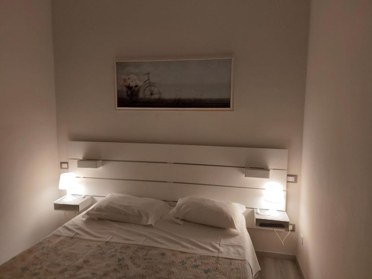 Fare Bnb - Room Del Parco Reggio Emilia Dış mekan fotoğraf