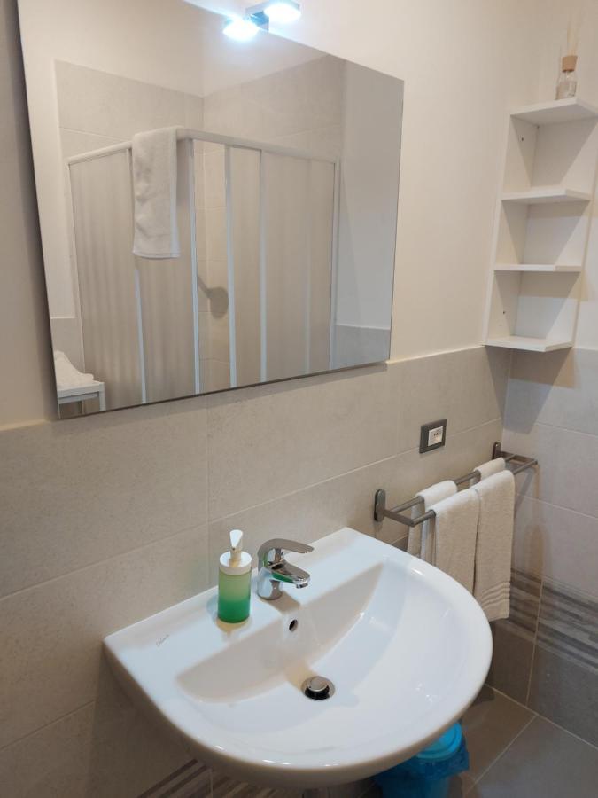 Fare Bnb - Room Del Parco Reggio Emilia Dış mekan fotoğraf