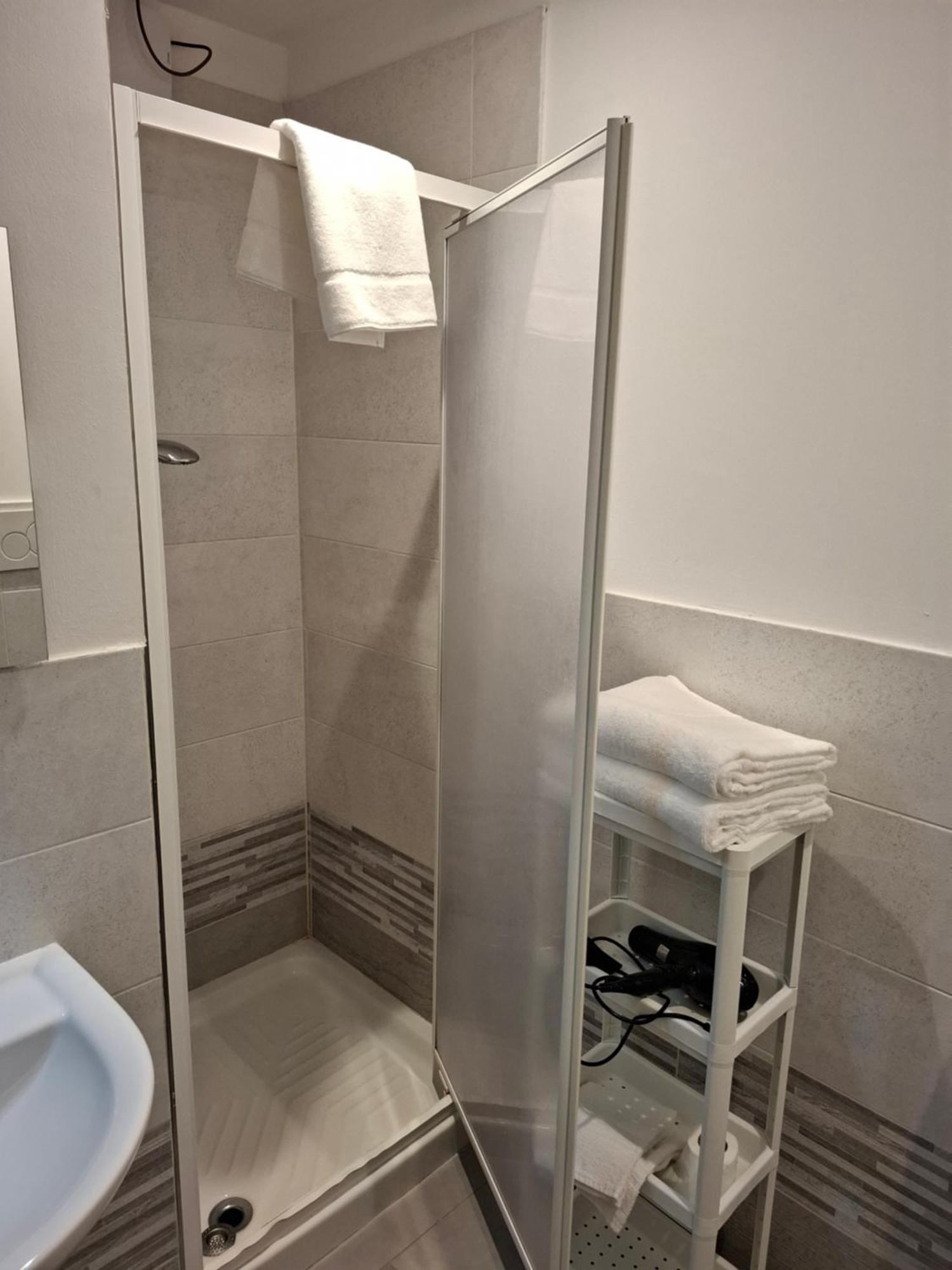 Fare Bnb - Room Del Parco Reggio Emilia Dış mekan fotoğraf