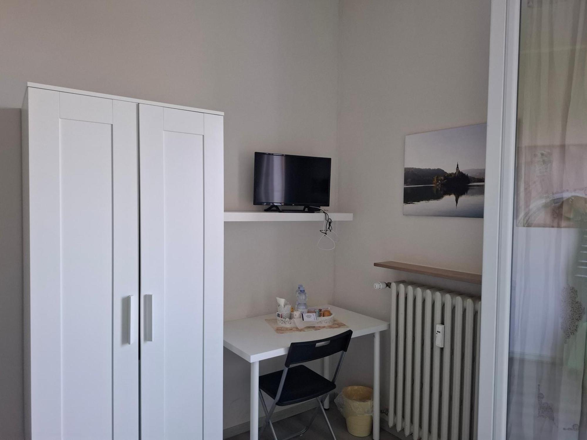 Fare Bnb - Room Del Parco Reggio Emilia Dış mekan fotoğraf