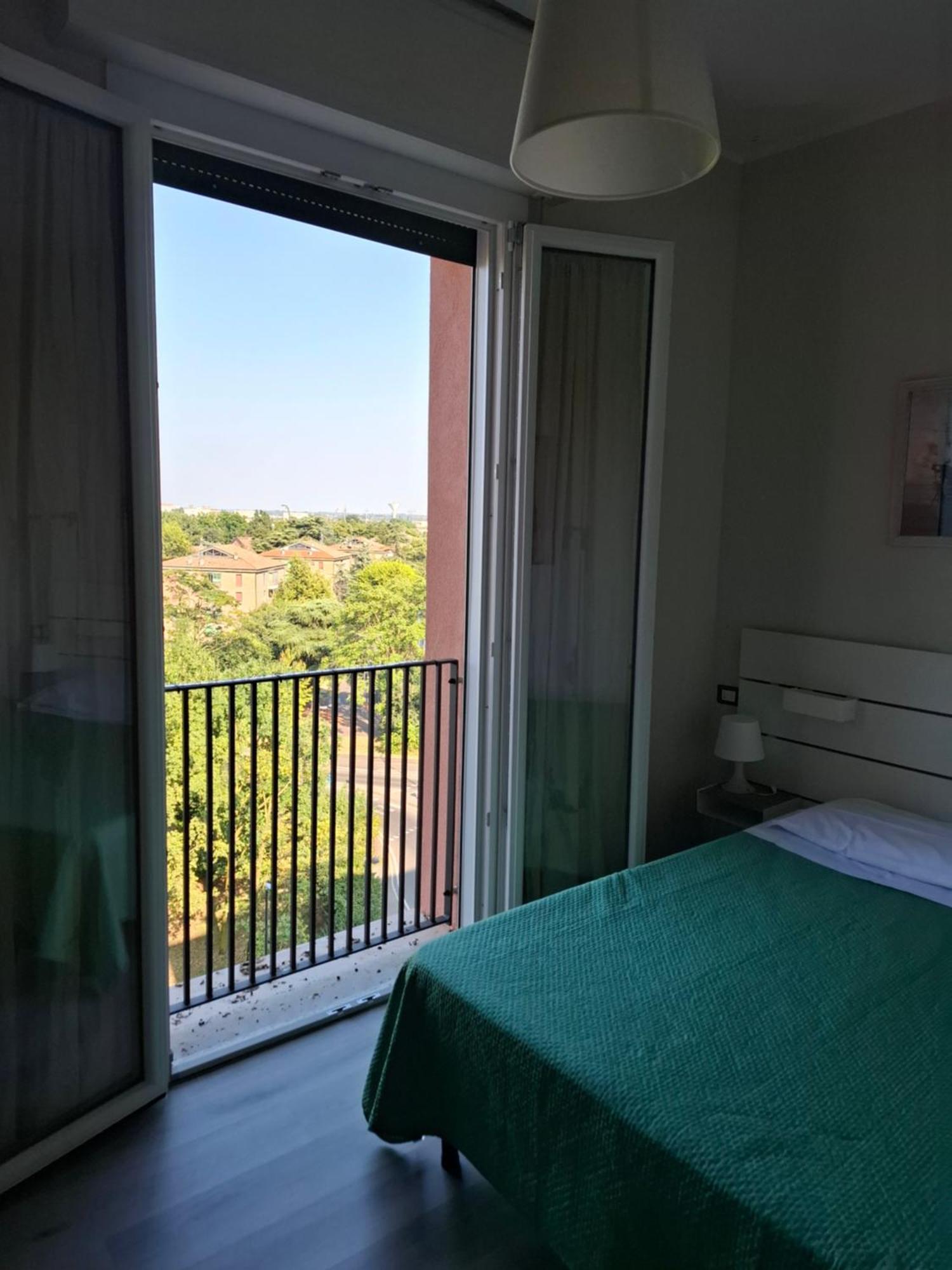 Fare Bnb - Room Del Parco Reggio Emilia Dış mekan fotoğraf